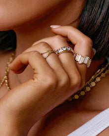 Anel Art Déco Madrepérola - Ouro 18K | SILLENE
