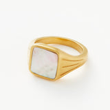Anel Chancela Quadrada Madrepérola - Ouro 18K | SILLENE