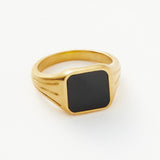 Anel Chancela Quadrada Pedra Preta - Ouro 18K | SILLENE