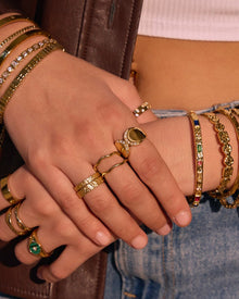 Anel Cravejado Brilhante - Ouro 18K | SILLENE
