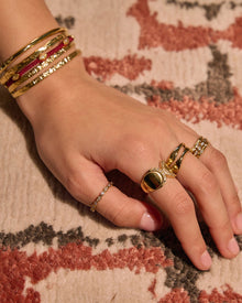 Anel Cravejado Brilhante - Ouro 18K | SILLENE