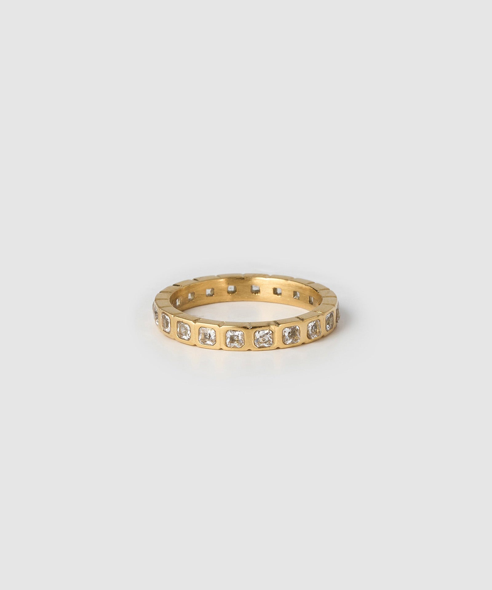 Anel Cravejado Cristal - Ouro 18K | SILLENE