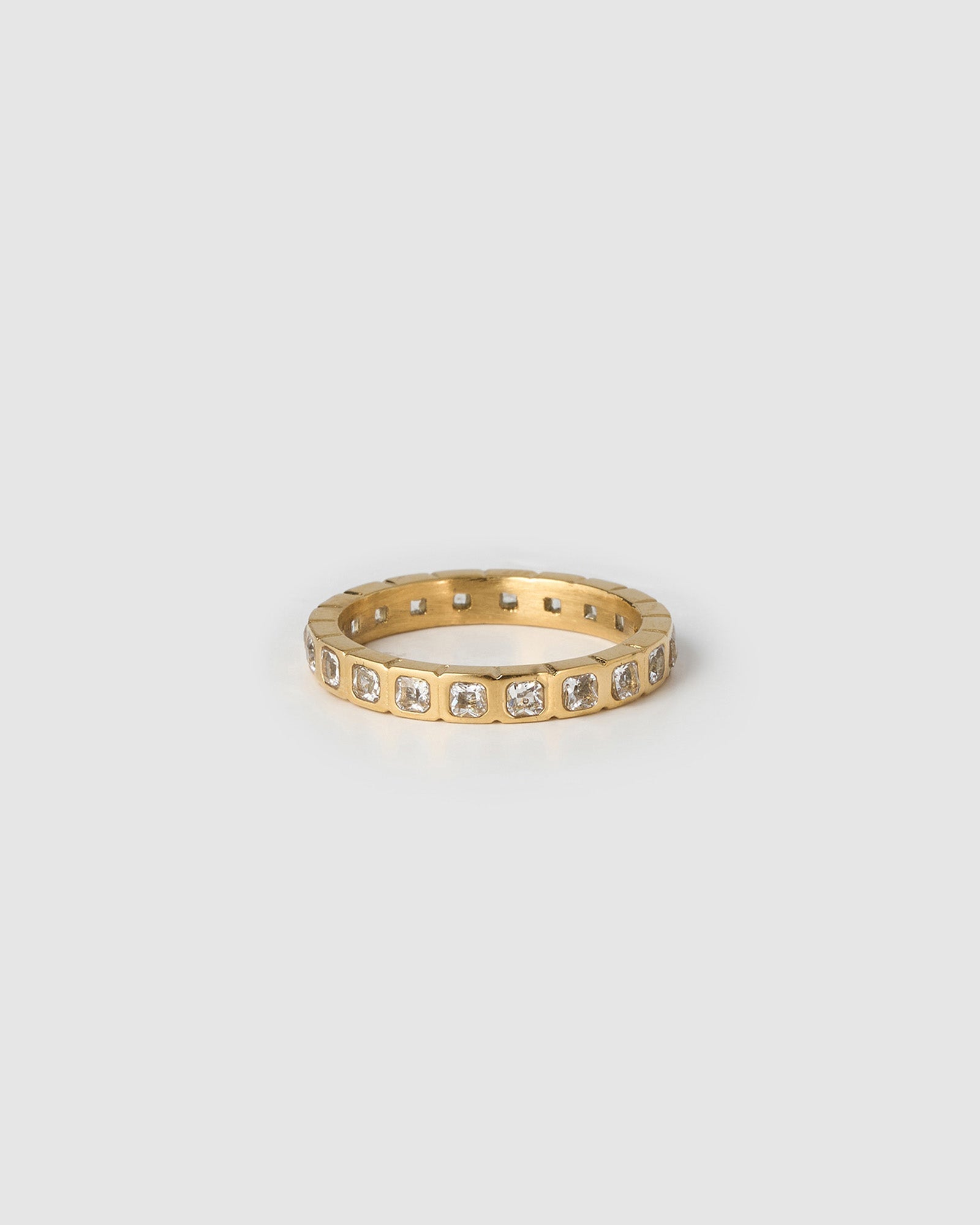 Anel Cravejado Cristal - Ouro 18K | SILLENE