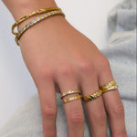 Anel Cravejado Cristal - Ouro 18K | SILLENE