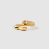 Anel Cravejado Marcante - Ouro 18K | SILLENE