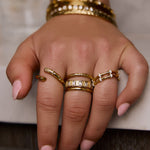 Anel Cravejado Marcante - Ouro 18K | SILLENE