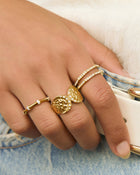 Anel Cravejado Texturizado - Ouro 18K | SILLENE