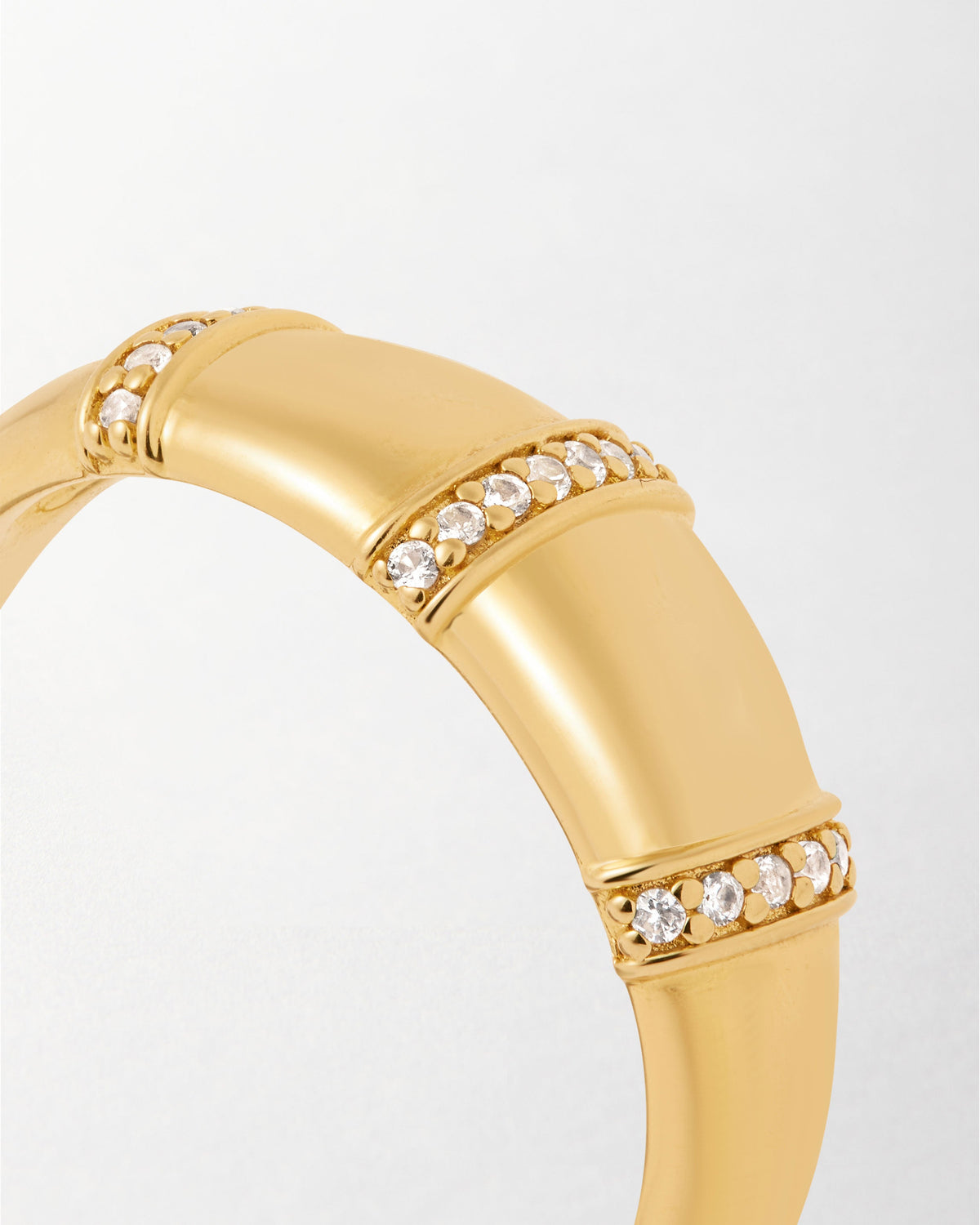 Anel Domo Cravejado Triplo - Ouro 18K | SILLENE