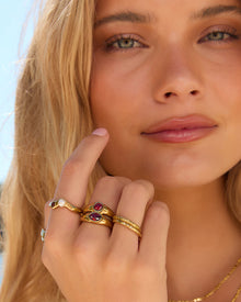 Anel Duplo Sinete Vermelho - Ouro 18K | SILLENE