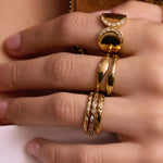 Anel Fino Cravejado - Ouro 18K | SILLENE