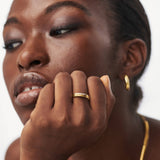 Anel Fino Cravejado Ranhurado - Ouro 18K | SILLENE