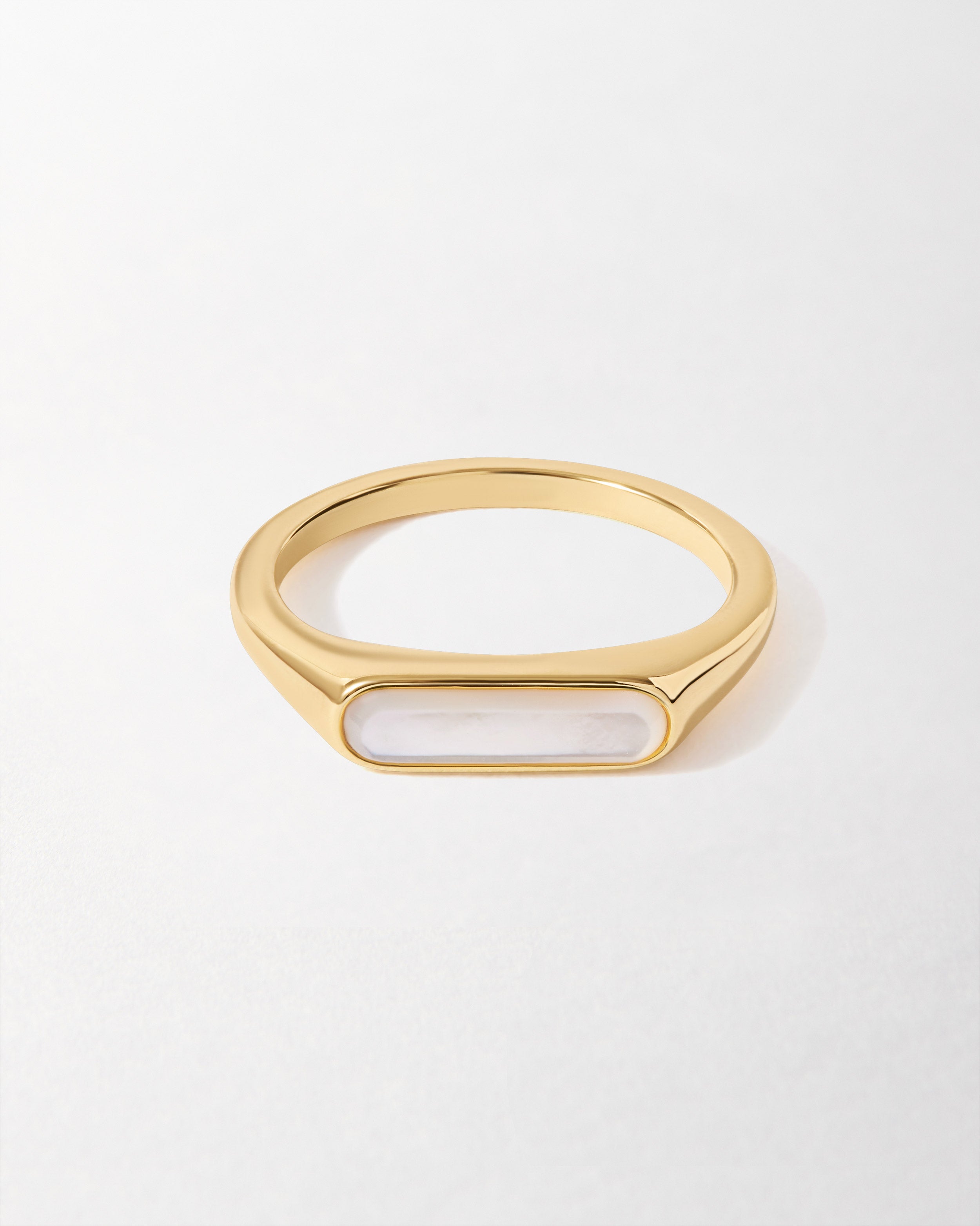 Anel Fino Madrepérola - Ouro 18K | SILLENE