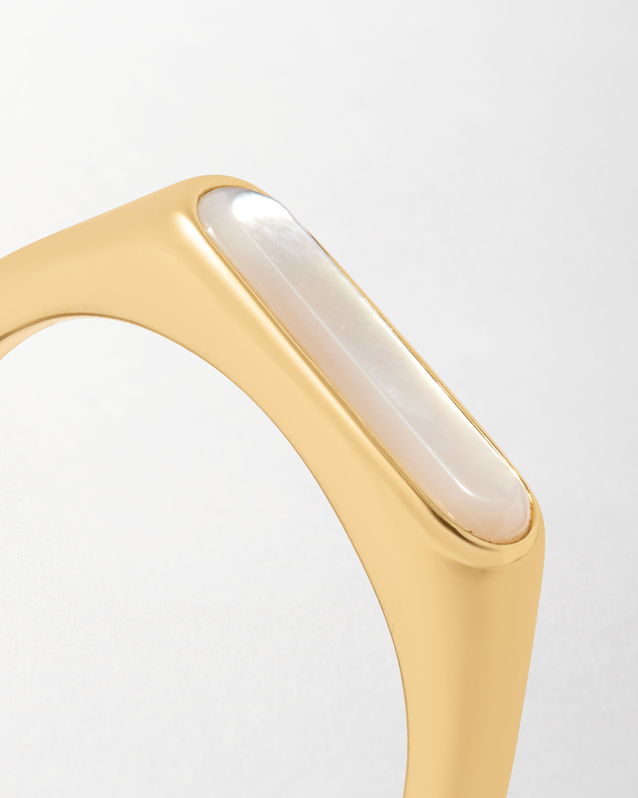 Anel Fino Madrepérola - Ouro 18K | SILLENE