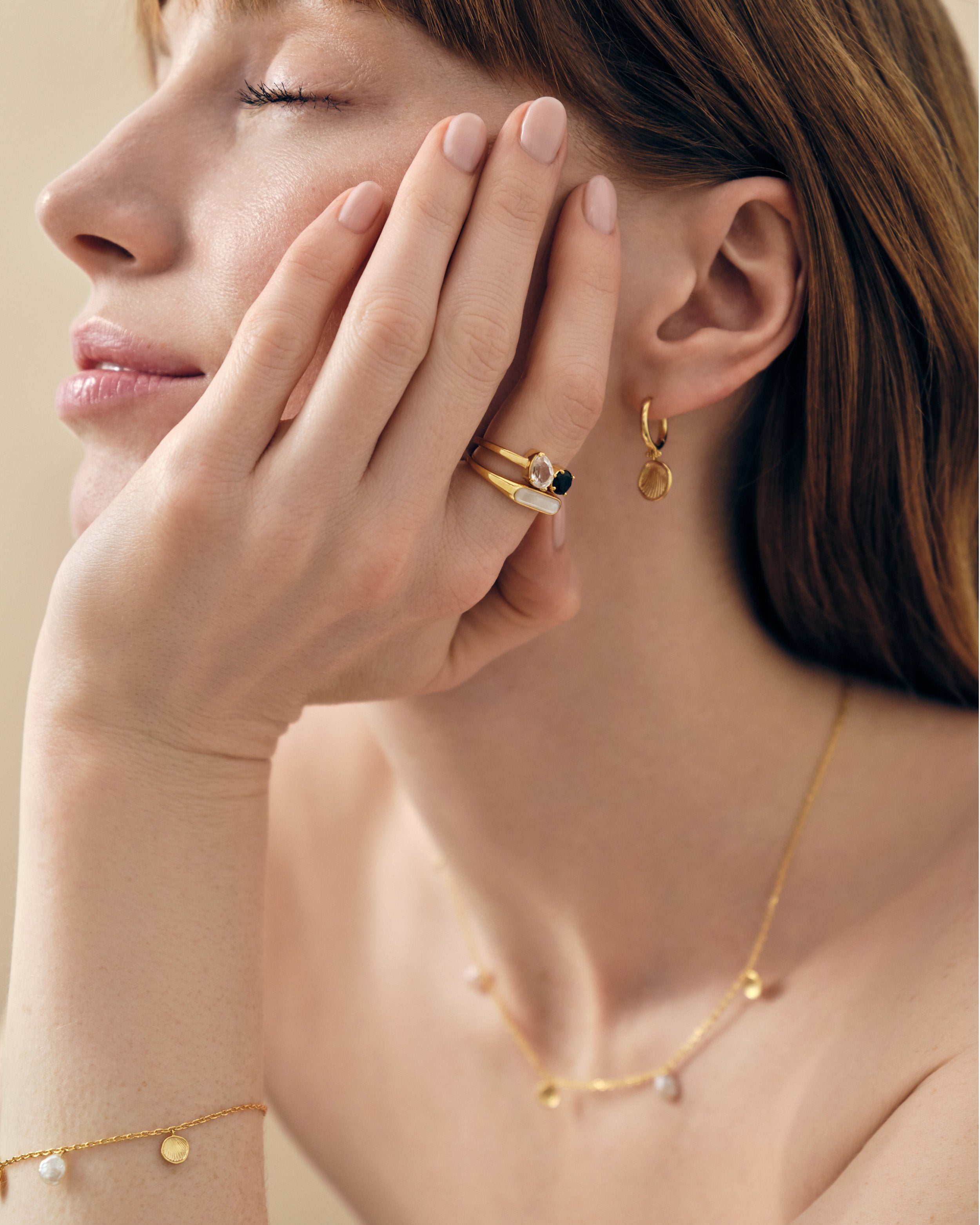 Anel Fino Madrepérola - Ouro 18K | SILLENE