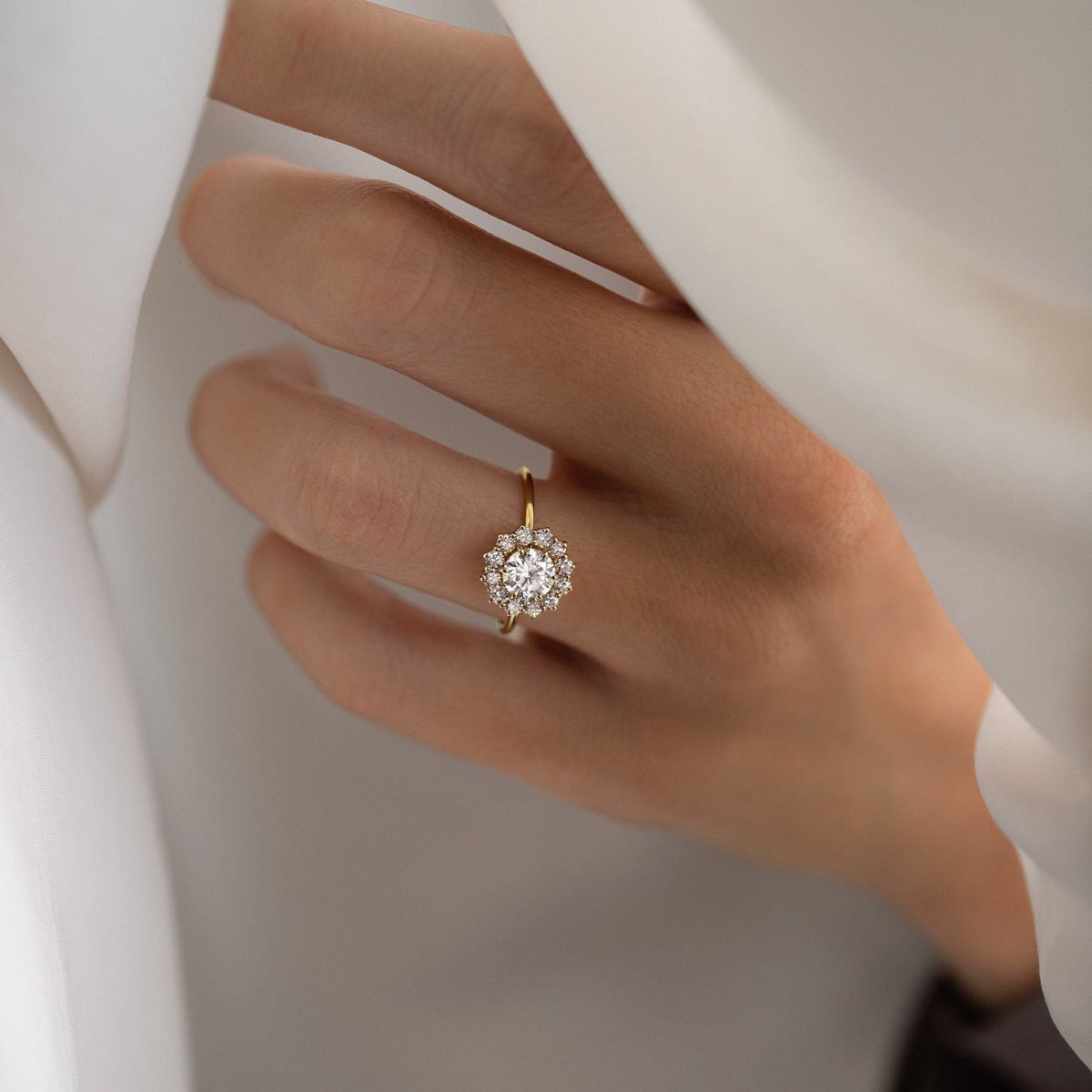 Anel Fiore em Zircônia - Ouro 18K