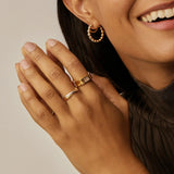 Anel Largo Três Pedras - Ouro 18K | SILLENE