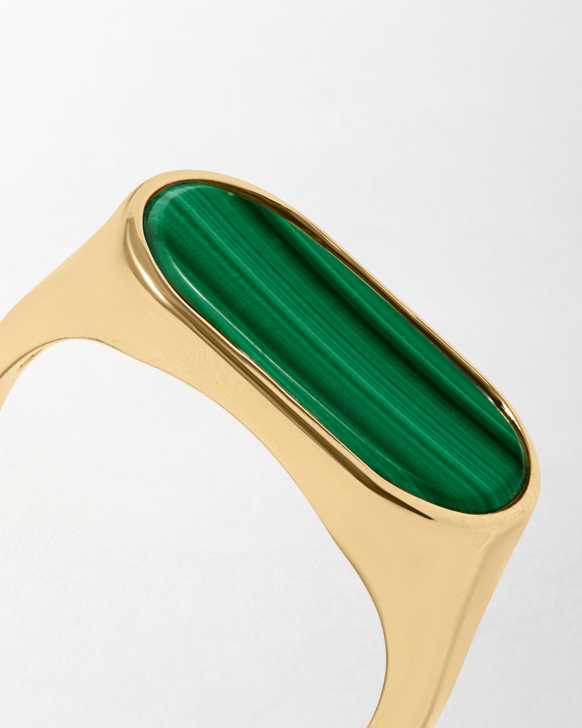 Anel Malaquita Encorpado - Ouro 18K | SILLENE