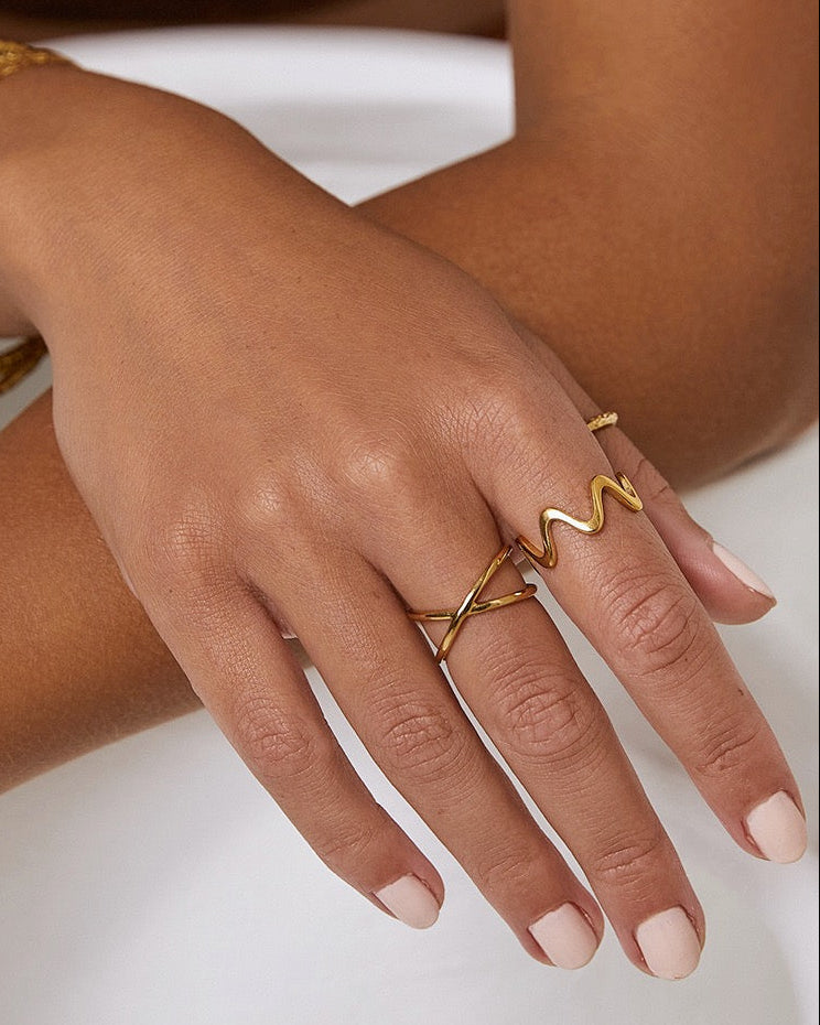 Anel Ondas Sobrepostas - Ouro 18K | SILLENE