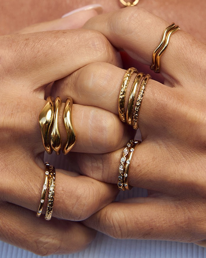 Anel Ondulado - Ouro 18K | SILLENE