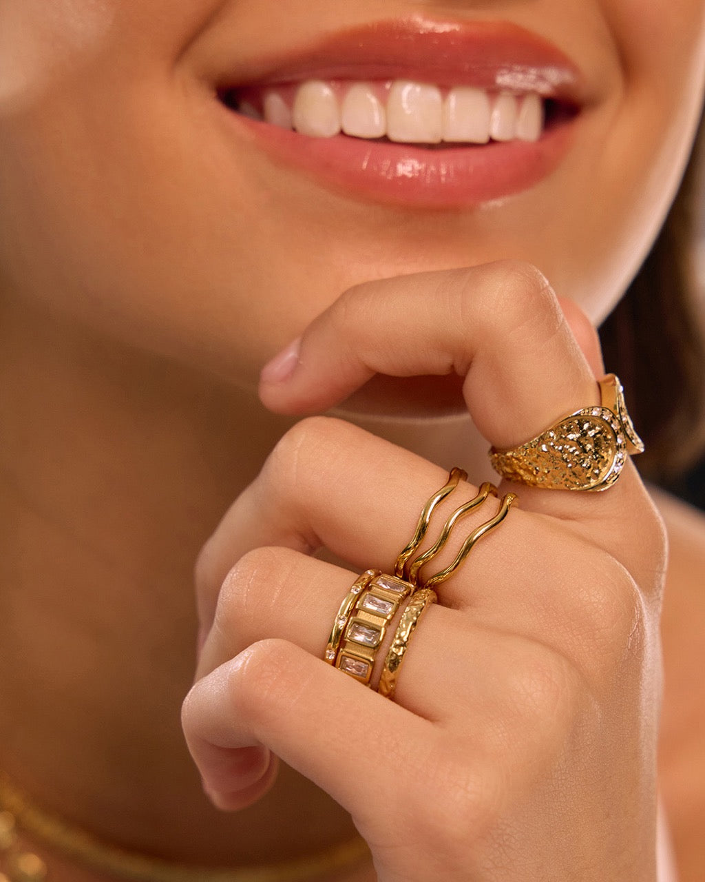 Anel Ondulado - Ouro 18K | SILLENE