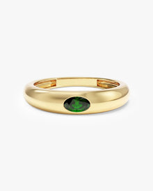 Anel Oval Cravejado Pedra do Mês com pedra Jade em ouro 18K