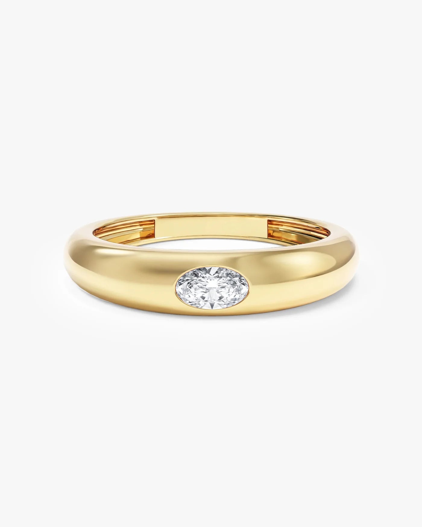 Anel Oval Cravejado Pedra do Mês com pedra Topázio Branco em ouro 18K