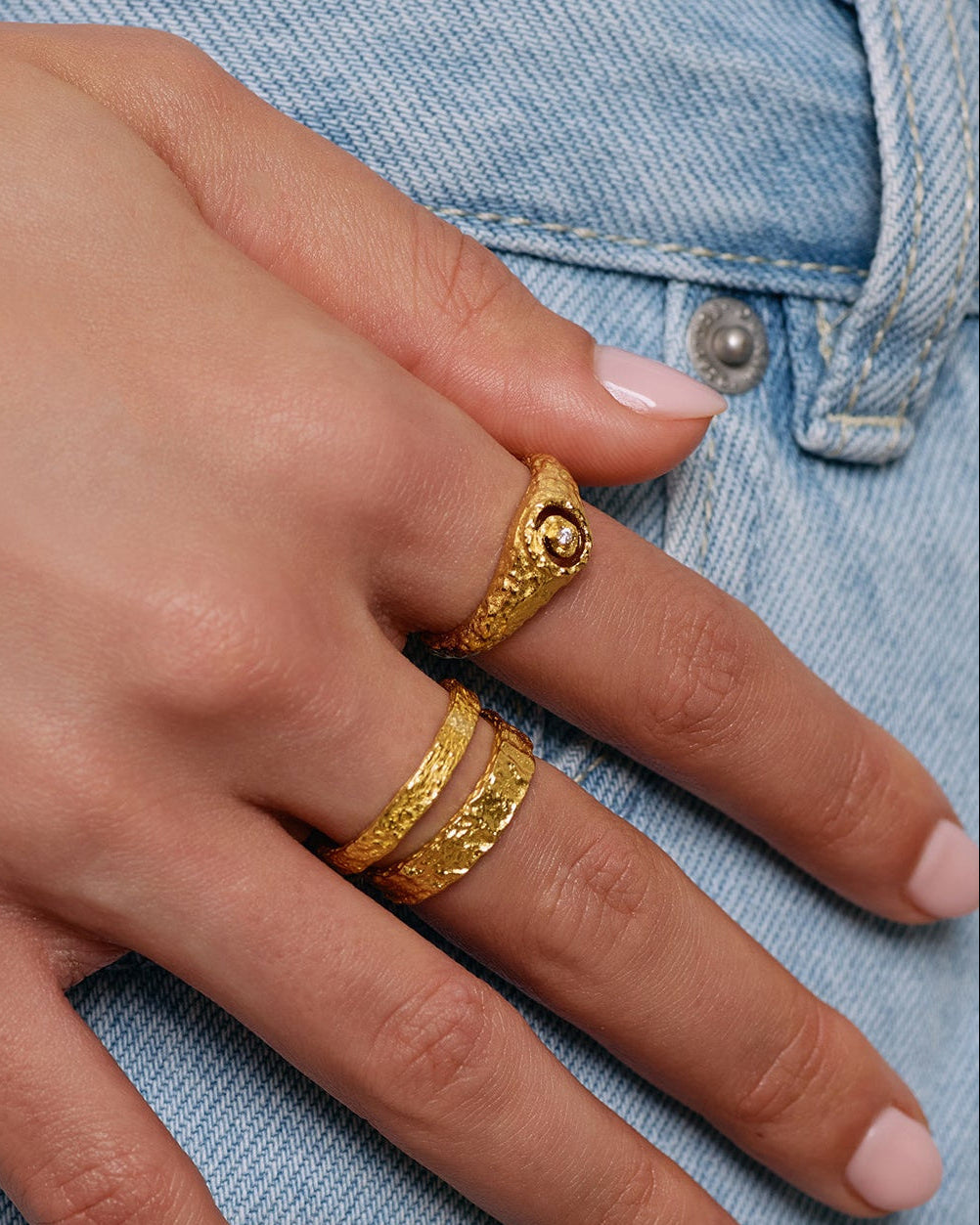 Anel Sinete Espiral Cravejado - Ouro 18K | SILLENE