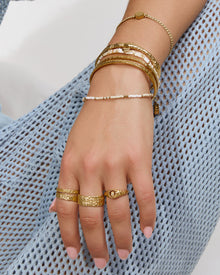 Anel Sinete Espiral Cravejado - Ouro 18K | SILLENE