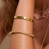 Bracelete Eden Pedra - Ouro 18K | SILLENE - uso