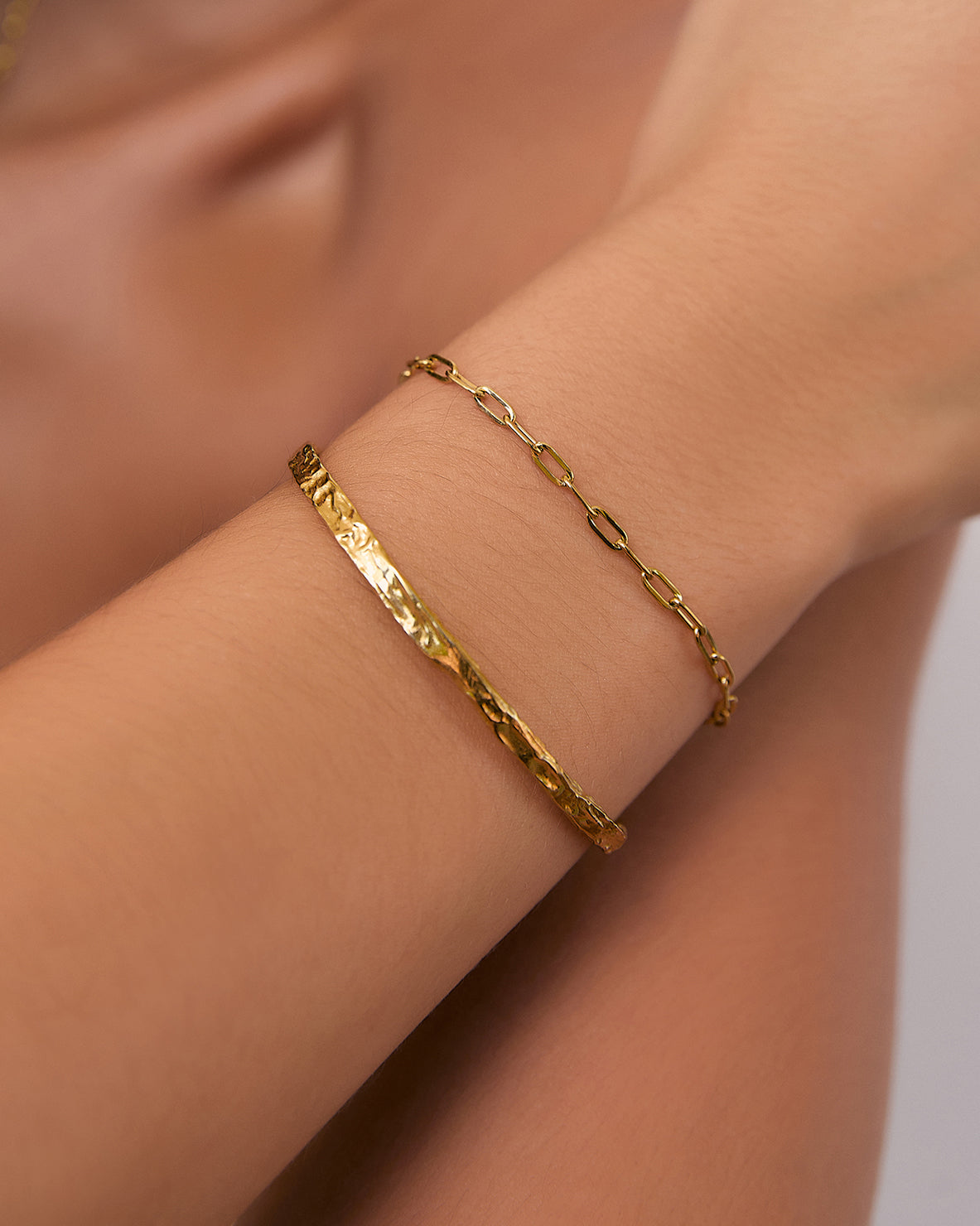 Bracelete Helios - Ouro 18K | SILLENE - uso