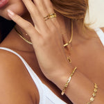 Bracelete Helios - Ouro 18K | SILLENE - uso