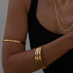 Bracelete Mallorca Braço - Ouro e Prata | SILLENE - uso