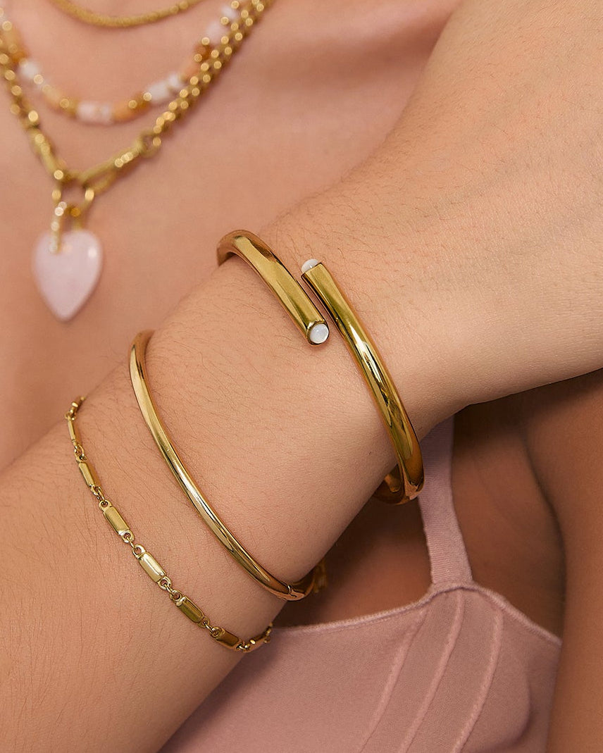 Bracelete Reya - Ouro 18K | SILLENE - uso