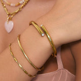 Bracelete Reya - Ouro 18K | SILLENE - uso