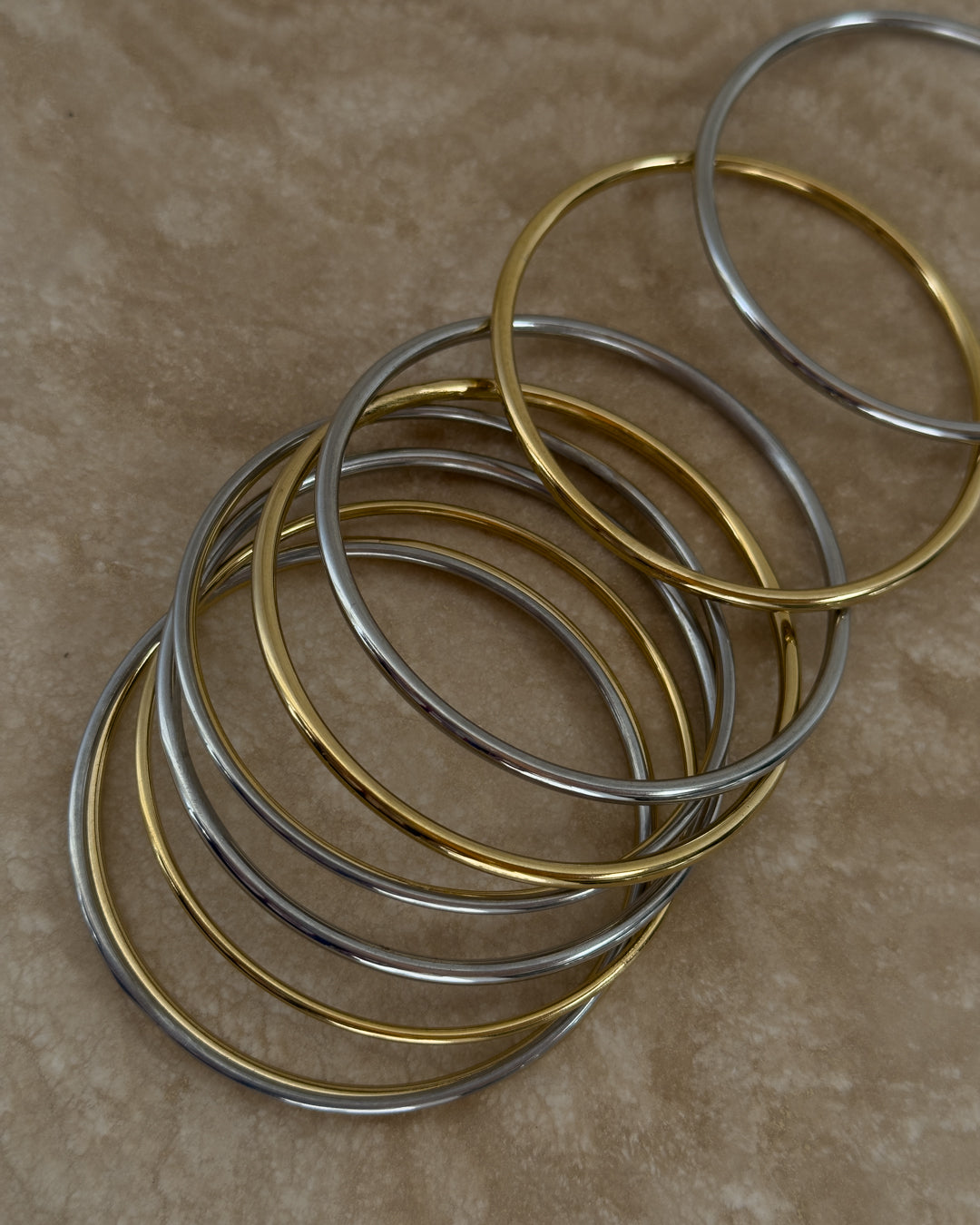 Bracelete Sophia (Kit com 5) - Ouro e Prata - detalhe 08 | SILLENE