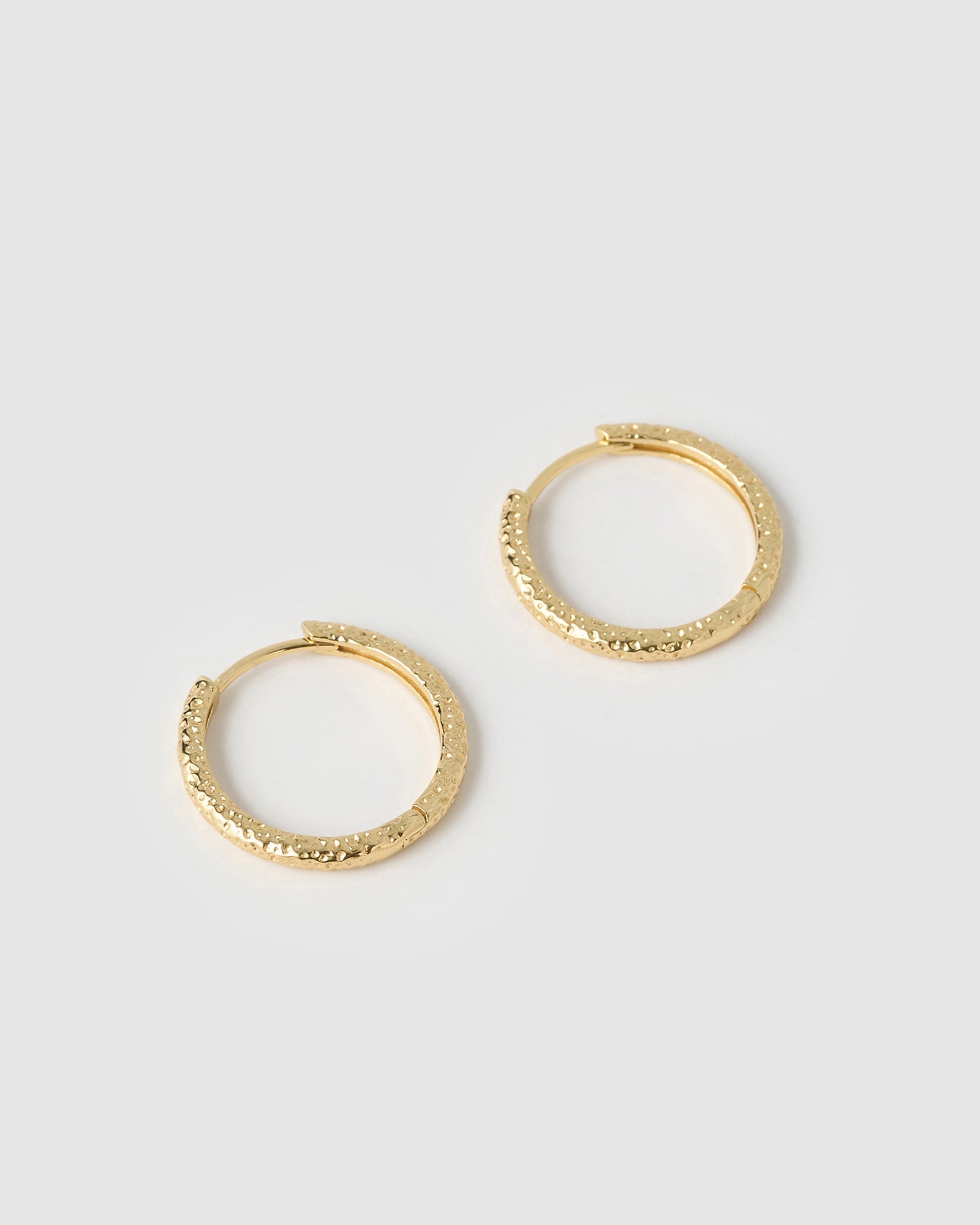 Brinco Argola Arabella - Ouro 18K | SILLENE