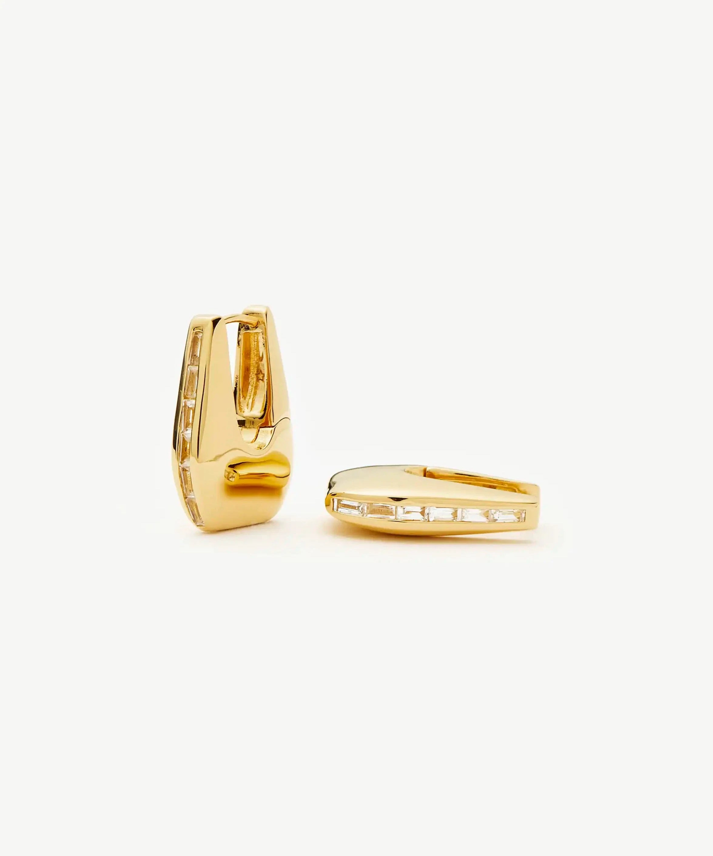 Brinco Argola Arco Cravejado - Ouro 18K | SILLENE