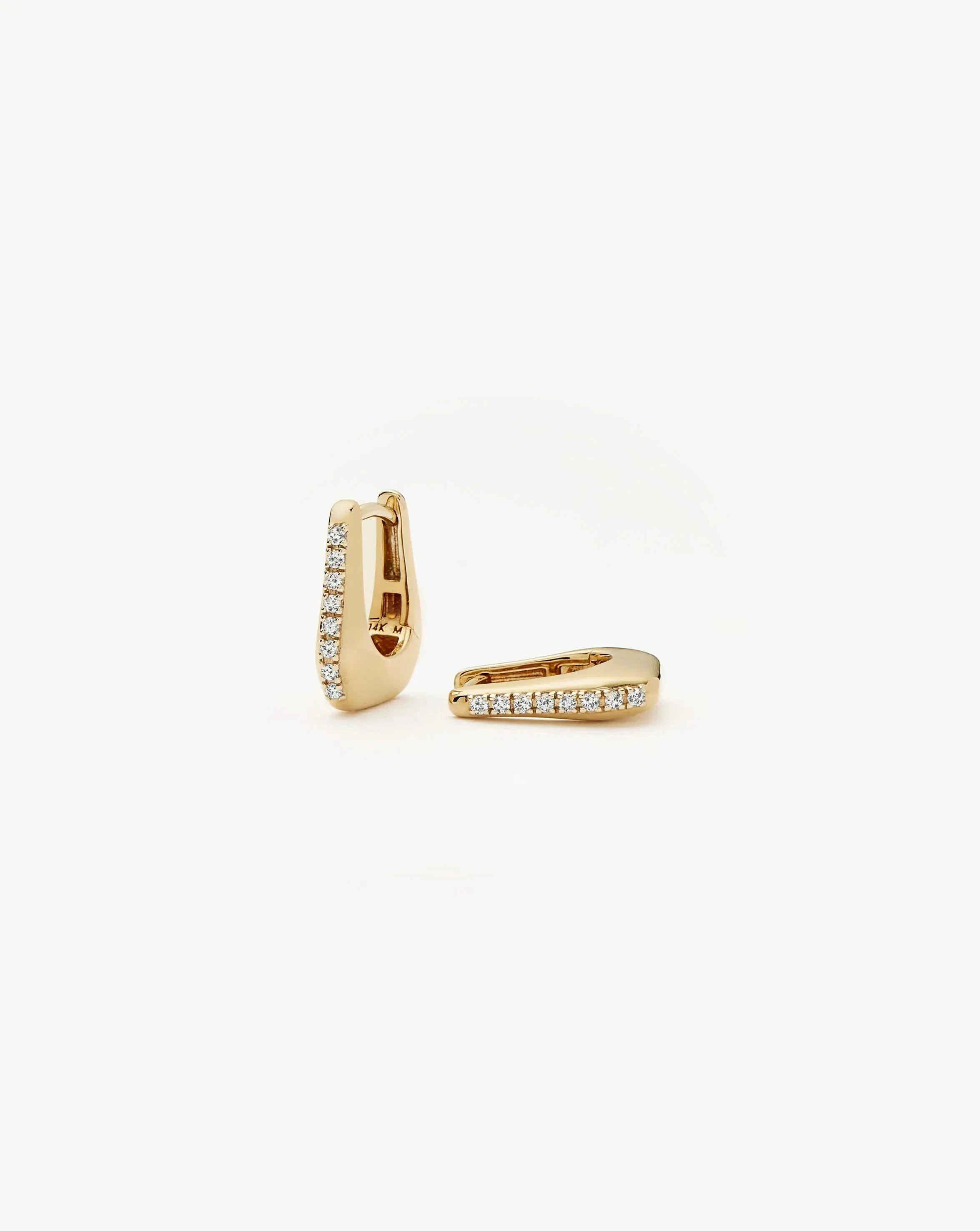 Brinco Argola Arco Cravejado Pequena - Ouro 18K | SILLENE