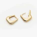 Brinco Argola Arco Cravejado Pequena - Ouro 18K | SILLENE