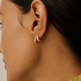 Brinco Argola Arco Cravejado Pequena - Ouro 18K | SILLENE