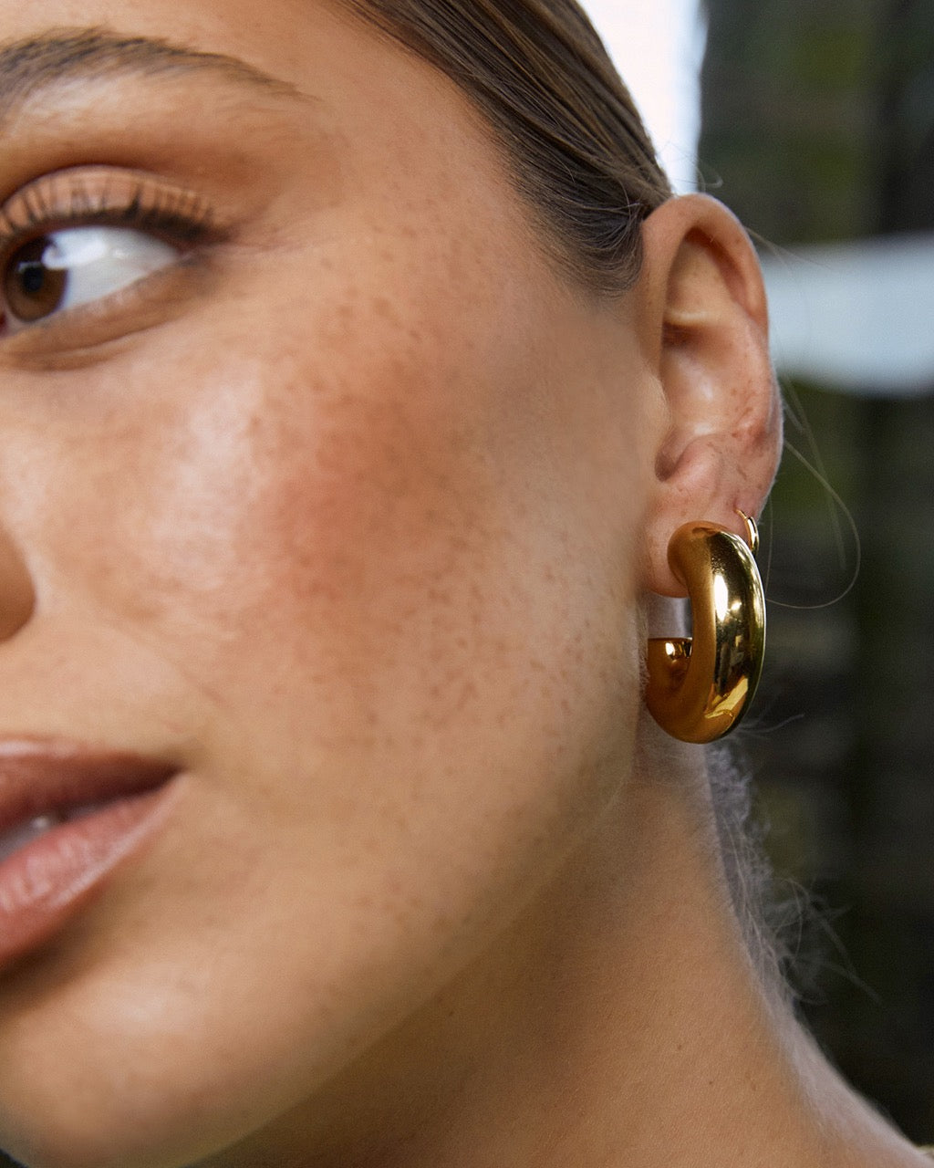 Brinco Argola Bella - Ouro 18K | SILLENE