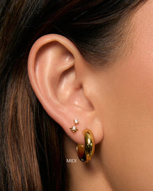 Brinco Argola Cassie - Ouro 18K | SILLENE - uso