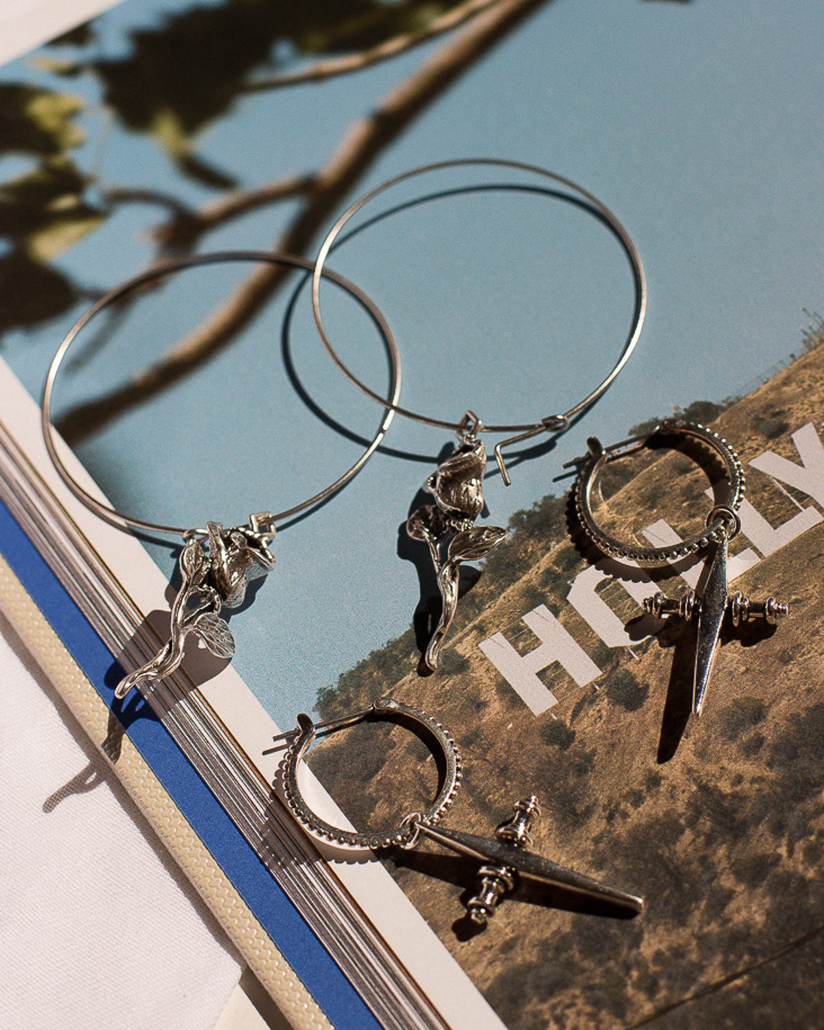 Brinco Argola Cross - Prata - detalhe 07 | SILLENE