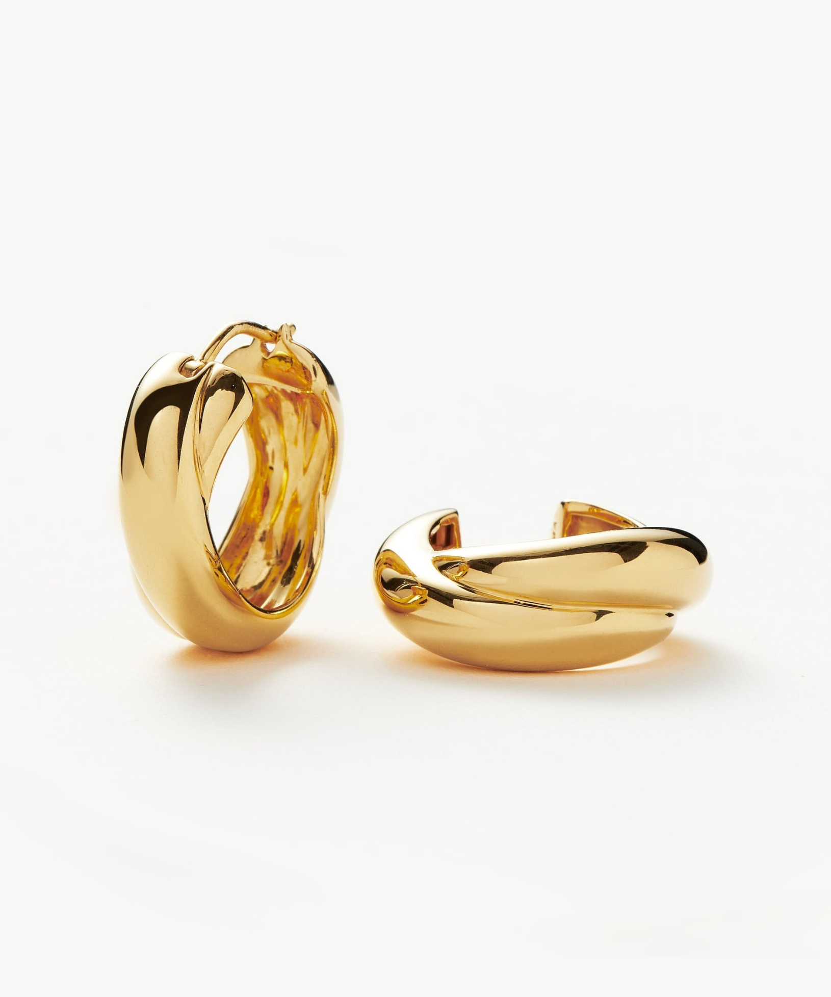 Brinco Argola Dupla Entrelaçada Média - Ouro 18K | SILLENE