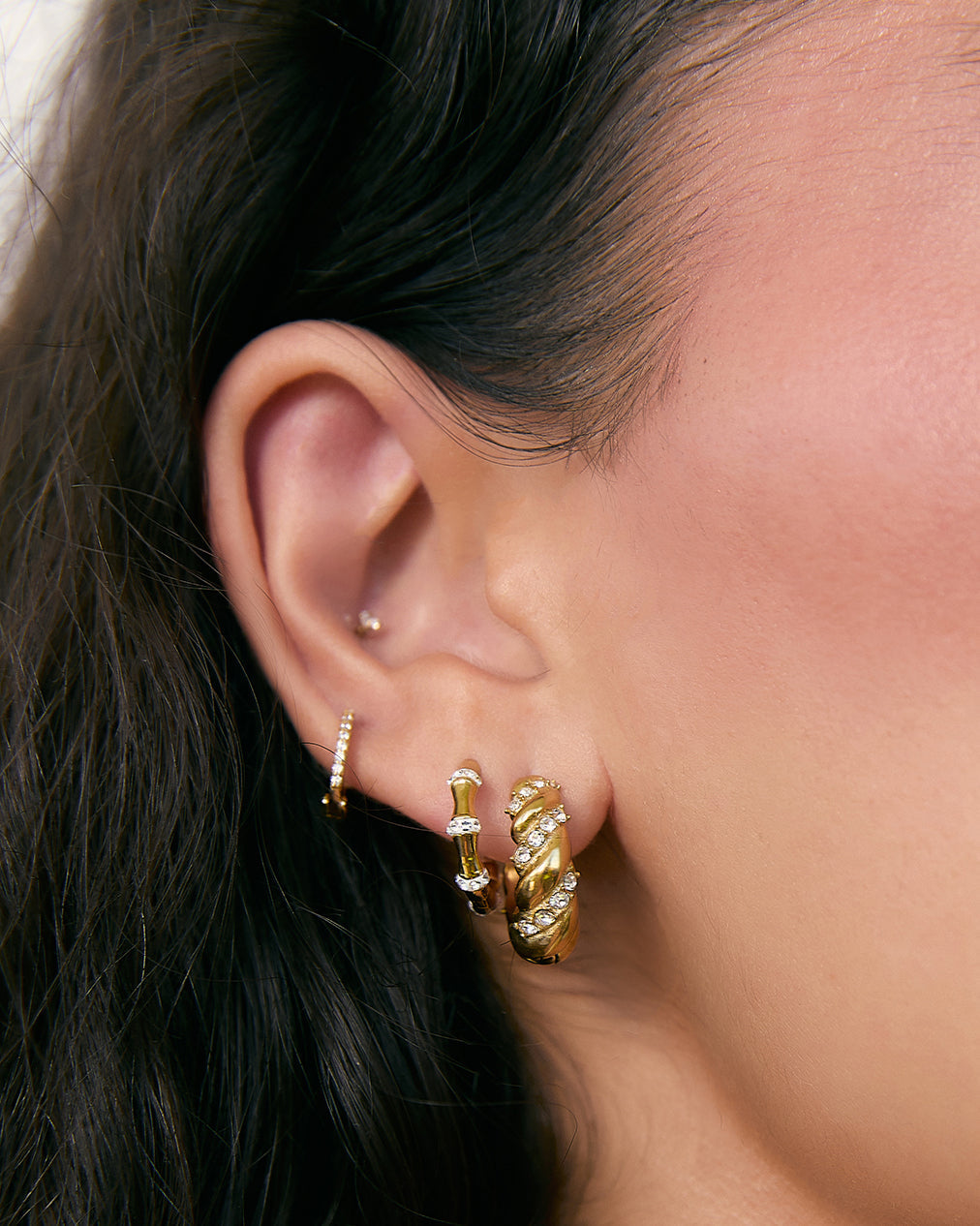 Brinco Argola Electra - Ouro 18K | SILLENE - uso