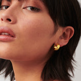 Brinco Argola Entrelaçada Texturizada - Ouro 18K | SILLENE