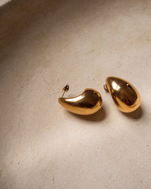 Brinco Argola Gia - Ouro 18K - detalhe 02 | SILLENE