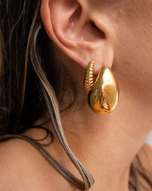 Brinco Argola Gia - Ouro 18K - detalhe 03 | SILLENE