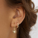 Brinco Argola Holi - Ouro 18K | SILLENE - uso