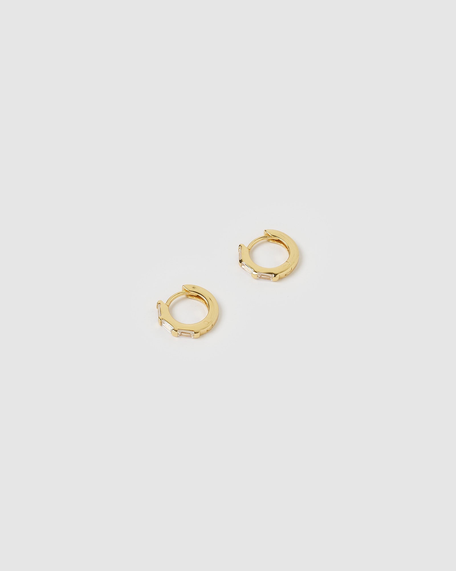 Brinco Argola Holi - Ouro 18K | SILLENE